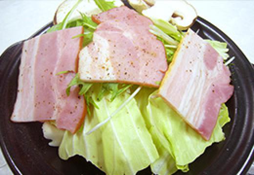 雪下キャベツ塩蒸し ベーコン添え