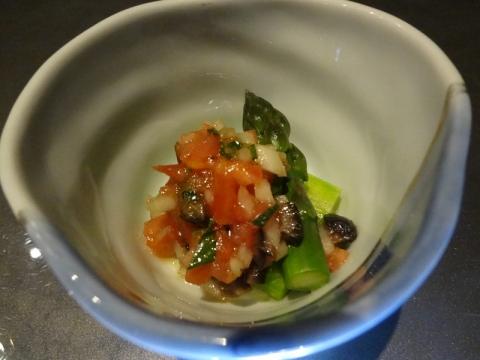 ゆでアスパラのトマトソース