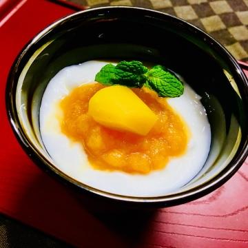 雪下人参のジャムソースのヨーグルト