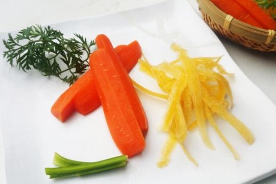 雪下人参と白菜のコンソメ煮