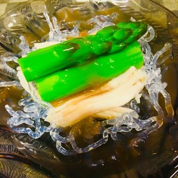 アスパラと鶏肉の梅肉ソース