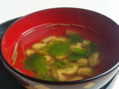 しいたけとねぎの<br />
オイスターソース煮