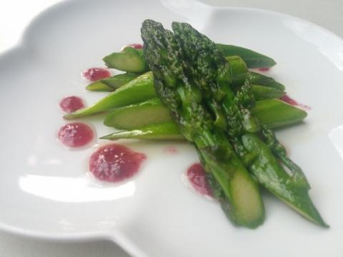 アスパラガスのとろけるチーズ焼