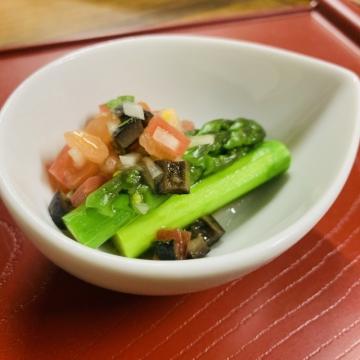 アスパラのトマトソース