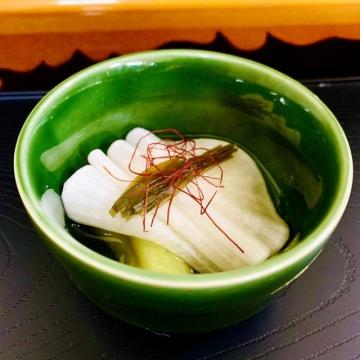 大根のさっぱり昆布漬け<br />
焼き茄子添え